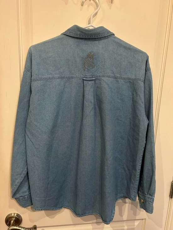 Vintage Denim Shirt with Horse Embroidery – Western Style – Size Medium - Picture 5 of 10